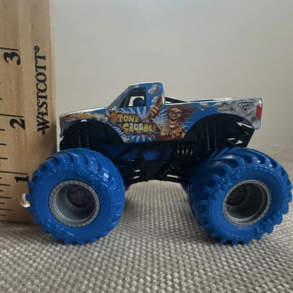 Monster Jam 1:64 Stone Crusher Gray Blue Tires 2023 Monster Truck Die Cast Metal